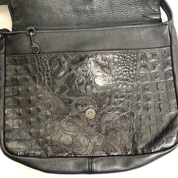 AnnRingness | Black Heavy Laptop Nag | Floral Engraved Multi Compartment Satchel - Picture 6 of 15